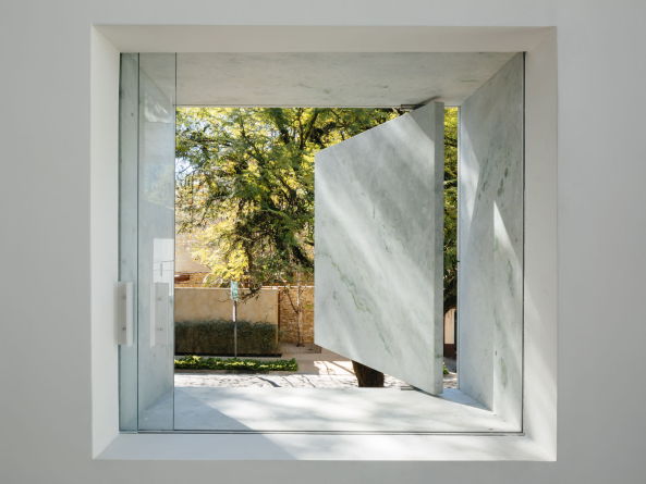 Triptyque, Groenl�ndia, commercial space, Laden, Gesch�ft, Marmor, marble, Garten, concrete, Beton, glass, Glas, Transparenz, transparency, Licht, S�ule, pillar, Fenster, Terrasse, terrace