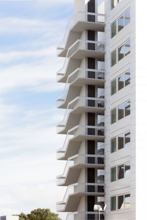 Ex-casa 400, Amsterdam, Niederlande, Vmx architects, Beton, concrete, Wohnheim, Studentenwohnheim, student housing, housing, Wiederverwertung, Nachhaltigkeit, Fertigproduktion, Fertigteil, Fassade, facade, sustainability, reuse, Hochhaus, Turm, high-rise