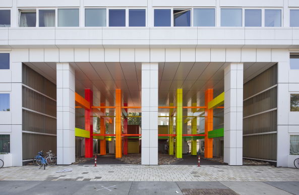 Ex-casa 400, Amsterdam, Niederlande, Vmx architects, Beton, concrete, Wohnheim, Studentenwohnheim, student housing, housing, Wiederverwertung, Nachhaltigkeit, Fertigproduktion, Fertigteil, Fassade, facade, sustainability, reuse, Hochhaus, Turm, high-rise