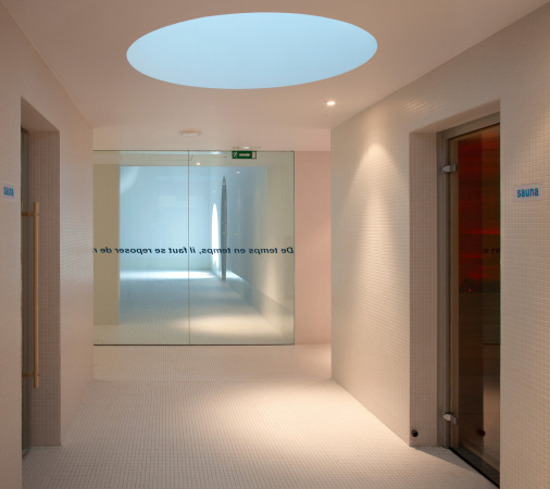 Schwimmbad, Fensterfront, Anbau, Sanierung, Erweiterung, Beton, Paris, Glas, Licht, concrete, glass, window, extension, restruction, swimming pool, Bagneux, Pool, Hallenbad, Frankreich, France