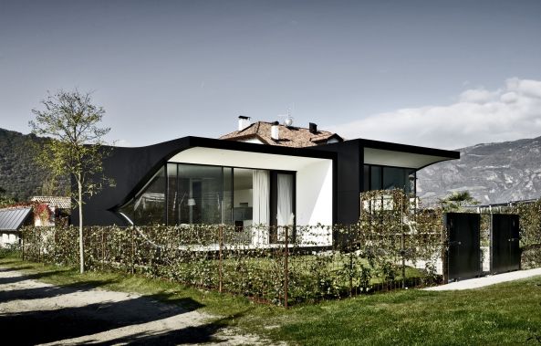 Mirror Houses, Peter Pichler Architecture, holiday home, Ferienhaus, Sdtirol, South Tyrol, Bolzano, Bozen, Italien, Luxus, Wohnen, housing, Apartment, Erholung, holiday, Terrasse, terrace, Landschaft, landscape, Glasfassade, Glas, glass, facade, Aluminium, Panorama, Spiegel, mirror