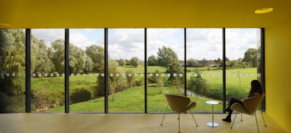 Frankreich, France, Fassade, facade, Beton, concrete, Stahl, steel, Theater, theatre, Kuturzentrum, multicultural centre, Isbergues