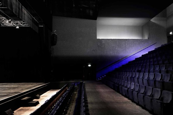 Frankreich, France, Fassade, facade, Beton, concrete, Stahl, steel, Theater, theatre, Kuturzentrum, multicultural centre, Isbergues