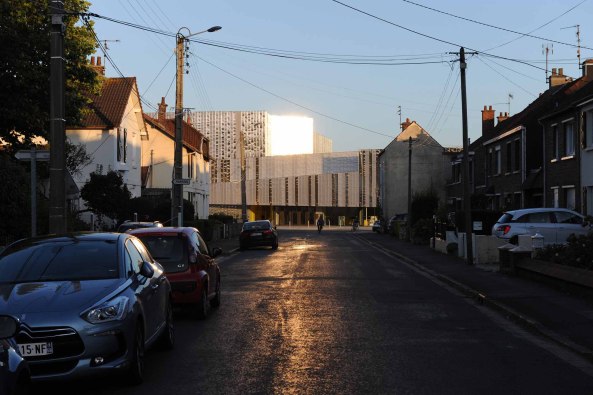 Frankreich, France, Fassade, facade, Beton, concrete, Stahl, steel, Theater, theatre, Kuturzentrum, multicultural centre, Isbergues