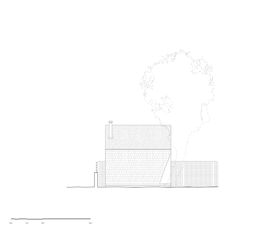 Writer's Shed, Shed, WSD Architecture, London, Hackney, Arbeitsraum, Studio, Htte, Bcher, Garten, garden, Holz, wood, Zedern, Fassade, facade, shingle, Schindeln, Glas, glass, Pinien, pine, concrete, Beton, Ofen, stove, Satteldach, pitched roof