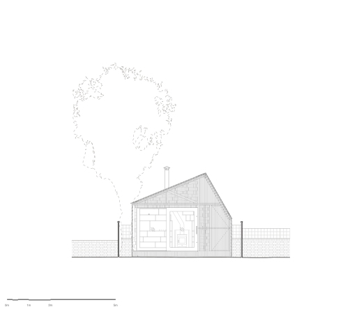 Writer's Shed, Shed, WSD Architecture, London, Hackney, Arbeitsraum, Studio, H�tte, B�cher, Garten, garden, Holz, wood, Zedern, Fassade, facade, shingle, Schindeln, Glas, glass, Pinien, pine, concrete, Beton, Ofen, stove, Satteldach, pitched roof