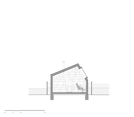 Writer's Shed, Shed, WSD Architecture, London, Hackney, Arbeitsraum, Studio, Htte, Bcher, Garten, garden, Holz, wood, Zedern, Fassade, facade, shingle, Schindeln, Glas, glass, Pinien, pine, concrete, Beton, Ofen, stove, Satteldach, pitched roof