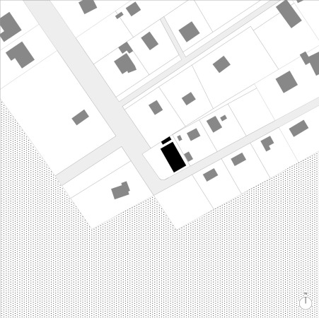 Wohnhaus, Berlin, Wandlitz, Neubau, Markus Bonauer, Wohnmbel, 2DPlus, 2D+, Luxus, erschwinglicher Luxus, Kamin, drehbarer Kamin, kleine Wohnflche, sparsam, knapp, reduziert, Minimalismus, minimal, Sauna, Holzbau, Einbaukche, Holzstnderbauweise, Michael Blling, Tiffany Taraska, Hrnicke Hock Thieroff, Holz & Raum Berlin, 2D+ Architekten