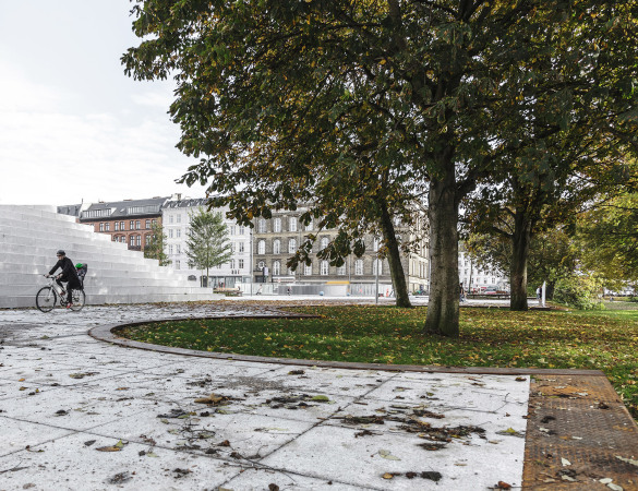 Israel Platz, Kopenhagen, copenhagen, Israel's square, Sportplatz, sports ground, Beton, concrete, skate park, Skater Park, Park, garden, COBE, Dnemark, denmark, Architektur, Landschaftgestatlung, Landschaft, Baunetz, BauNetz, Vanessa Miriam Carlow, public space, beton, Rampen, Stufen, Skate Park, Skaten, Sportplatz, Stadtplatz, ffentlicher Raum, Garten, Stadtgarten