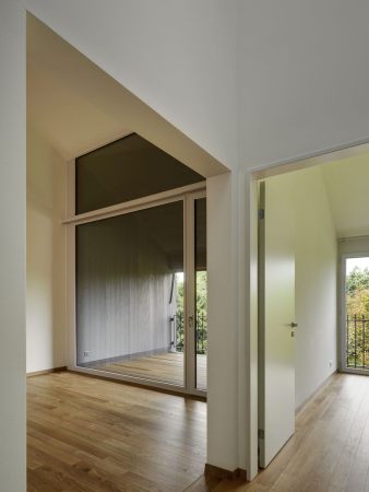 Bauen im Bestand, EM2N, Gutsbetrieb Hammer, Cham, Kanton Zug, Architektur in der Schweiz, Mathias Mller, Daniel Niggli, Wohnen in der Scheune, Krftiges Korn, Korn, Krnigkeit, Beton, concrete, swiss architects, Umbau, Umnutzung, Hammergut, Atelier, Bro, Wohnhaus, Stall, Hammer Retex AG, 6330 Cham, Baukosten, best architects, wohnen, living