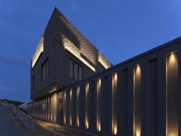 Luxembourg, Luxemburg, Freeport, Flughafen, Beton, Infrastruktur, Atelier d'Architecture 3BM3, 3BM3, Neubau, Beleuchtung, concrete, Glas, glass, Kunst am Bau, Kunst, Fassade, facade