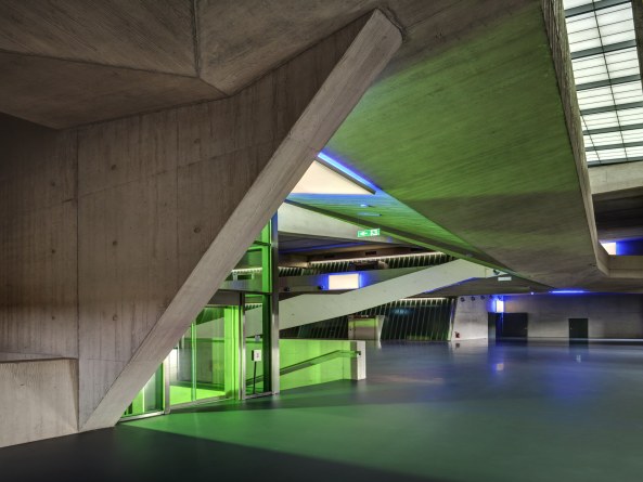 Luxembourg, Luxemburg, Freeport, Flughafen, Beton, Infrastruktur, Atelier d'Architecture 3BM3, 3BM3, Neubau, Beleuchtung, concrete, Glas, glass, Kunst am Bau, Kunst, Fassade, facade