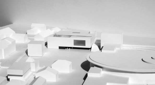 Brixen, Bressanone, Musikschule, Neubau, Carlana Mezzalira Pentimalli, Padova/Treviso, Caramel Architekten, Hinrichs Wilkening Architekten, EM2 Architekten, Vierzueins, CeZ Calderan Zanovelli, Tomas Ghisellini, Aires Mateus, Naturstein, Platzgestaltung, kubisch, cubic, stone fassade, Blserkapelle, brass band, Brgerkapelle,