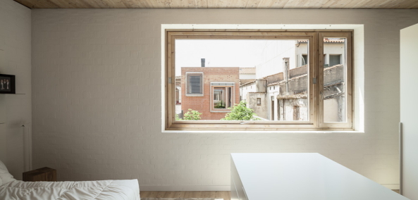 Spanien, Katalonien, Mauerwerk, Backstein, nachhaltig, geothermie, innenhof, wohnhaus, harquitects, barcelona, schmal, grn, energiekonzept, mikroklima, historisch, fassade, holzwolle, bestand