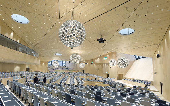 Architektur, Behnisch Architekten, Konferenzsaal, Schindeln, Holzschindeln, Neubau, Wood, WIPO, conference room, Anbei, extension, new building, Genf, Geneve, Siwtzerland, Swiss, Schweiz, geschwungen, Place des Nations, World Intellectual Property Organization, Stuttgart