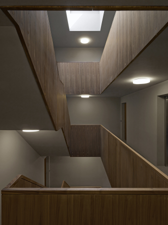 St-Sulpice, Schweiz, FHV, Fruehauf, Henry, Viladoms, Apartment, Haus, Wohnen, Wohnungsbau, Mehrfamilienhaus, Fassade, Beton, concrete, Glas, glass, Glasfassade, Balkon, Terrasse, Garage, Grn