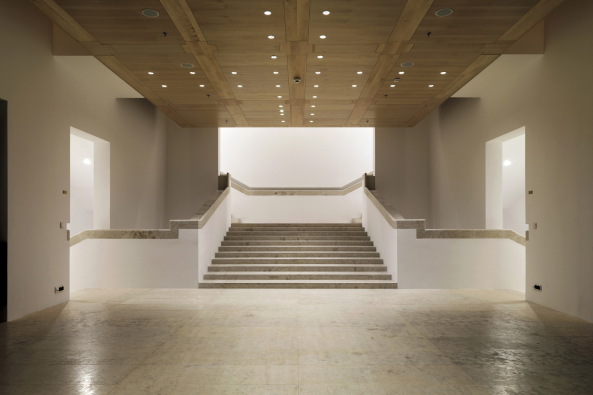 Theater in Danzig von Renato Rizzi