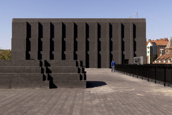 Theater in Danzig von Renato Rizzi