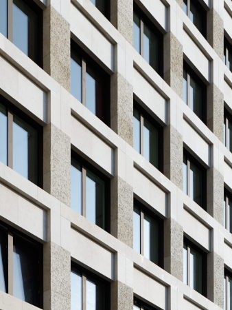 Max Dudler, Fassade, Leipziger Platz, Berlin, AVD-Palais, Wohn- und Geschftshaus, Jura-Kalkstein, Pfeiler, Stein, Glas, stone, glass, Naturstein, Berliner Traufhhe, facade, kritische Rekonstruktion, Wiederaufbau, Automobilclub von Deutschland