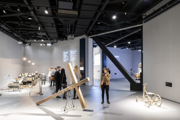 Cricoteka, Krakau, Krakw, nsMoonStudio, Center of Documentation of the Art of Tadeusz Kantor, Tadeusz Kantor, Knstler, artist, Kunst, art, Vistula river, Weichsel, Spiegel, mirror, Fassade, facade, Symbol, steel, Stahl, reinforced concrete, Beton, Glas, glass, Theater, theatre, Geometrie