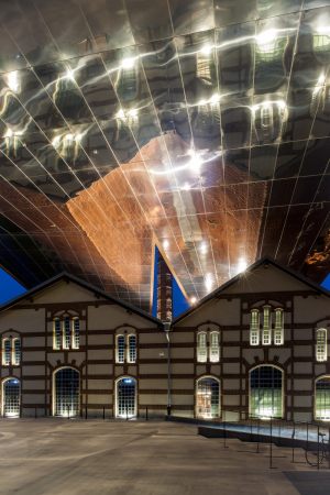 Cricoteka, Krakau, Krakw, nsMoonStudio, Center of Documentation of the Art of Tadeusz Kantor, Tadeusz Kantor, Knstler, artist, Kunst, art, Vistula river, Weichsel, Spiegel, mirror, Fassade, facade, Symbol, steel, Stahl, reinforced concrete, Beton, Glas, glass, Theater, theatre, Geometrie