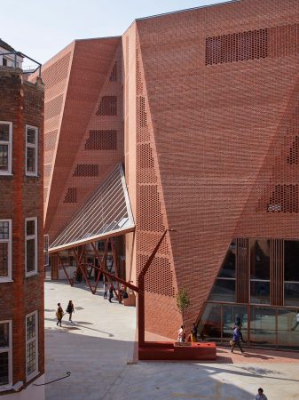 Saw Swee Hock Student Centre von ODonnell + Tuomey