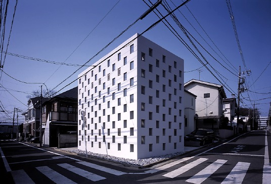 Cell Brick House in Tokio