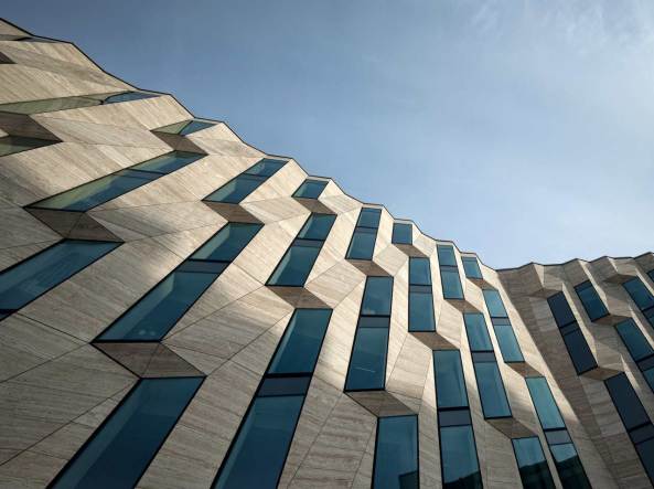 Fassadenkongress, Fassade, Jean Nouvel, Kim Herforth Nielsen, Volker Staab, Lehm, Beton, Matthias Schuler, Photovoltaikanlagen, Volker Staab, Manuelle Gautrand, Oliver Thill , Daniel Pfanner, Henk Jonkers, Bakterien