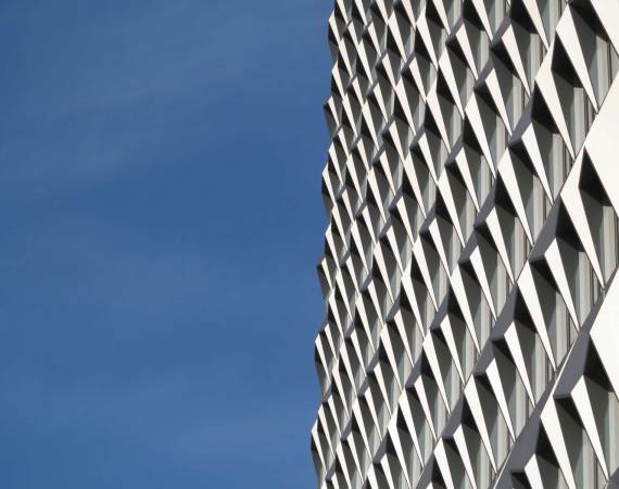 Fassadenkongress, Fassade, Jean Nouvel, Kim Herforth Nielsen, Volker Staab, Lehm, Beton, Matthias Schuler, Photovoltaikanlagen, Volker Staab, Manuelle Gautrand, Oliver Thill , Daniel Pfanner, Henk Jonkers, Bakterien