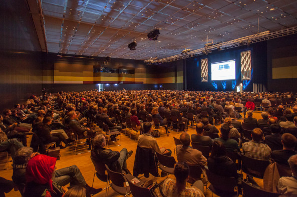 Fassadenkongress, Fassade, Jean Nouvel, Kim Herforth Nielsen, Volker Staab, Lehm, Beton, Matthias Schuler, Photovoltaikanlagen, Volker Staab, Manuelle Gautrand, Oliver Thill , Daniel Pfanner, Henk Jonkers, Bakterien