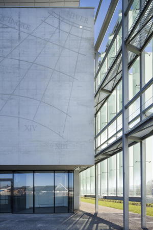 Michel Rmon, HELIOS, National Solar Energy Institute, Chambry, INES, Frdric Nicolas, Frankreich, France, Dachkonstruktion, gefaltetes Dach, Dach, roof, Technik, Fassade, facade, Glas, glass, Holz, wood, Beton, concrete, Atrium, Licht, light, Technologiepark, Energie, energy