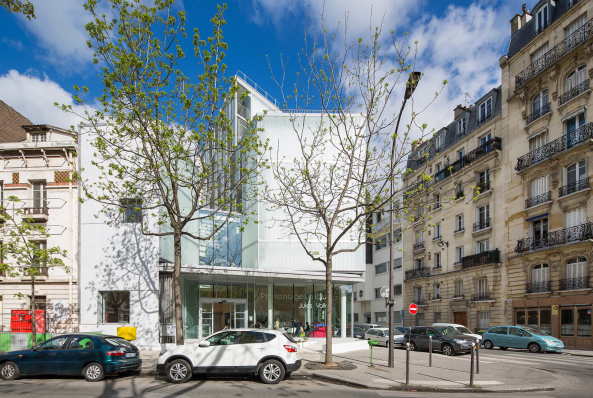 Paris, LAPS Architecture, MAB Arquitectura, Ville de Paris, 2014, 72 avenue Felix Faure, Patronage La�que, Neubau, PVC Stegplatten, Beton, concrete, Fertigstellung, Demokratie, Meinungsfreiheit, 15�me arrondissement, Wohnhaus, Wohnungen, Apartments, Glass, Glas, Licht, Kinderheim, H�rsaal, Seminarr�ume, rue Tisserand, Moderne, Milchglas, Laterna Magica, Aufkl�rung, Laizismus, 15. arrondissement