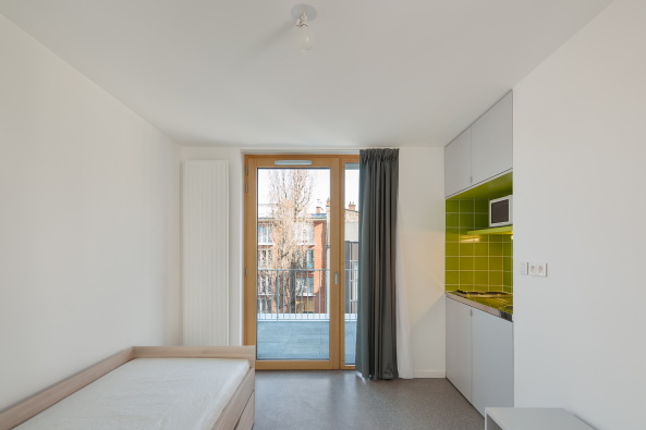 Paris, LAPS Architecture, MAB Arquitectura, Ville de Paris, 2014, 72 avenue Felix Faure, Patronage La�que, Neubau, PVC Stegplatten, Beton, concrete, Fertigstellung, Demokratie, Meinungsfreiheit, 15�me arrondissement, Wohnhaus, Wohnungen, Apartments, Glass, Glas, Licht, Kinderheim, H�rsaal, Seminarr�ume, rue Tisserand, Moderne, Milchglas, Laterna Magica, Aufkl�rung, Laizismus, 15. arrondissement