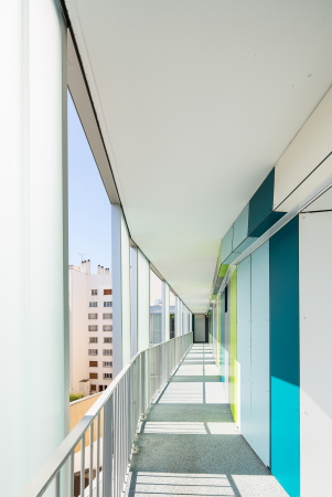 Paris, LAPS Architecture, MAB Arquitectura, Ville de Paris, 2014, 72 avenue Felix Faure, Patronage La�que, Neubau, PVC Stegplatten, Beton, concrete, Fertigstellung, Demokratie, Meinungsfreiheit, 15�me arrondissement, Wohnhaus, Wohnungen, Apartments, Glass, Glas, Licht, Kinderheim, H�rsaal, Seminarr�ume, rue Tisserand, Moderne, Milchglas, Laterna Magica, Aufkl�rung, Laizismus, 15. arrondissement