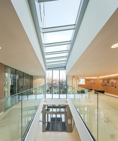 Paris, LAPS Architecture, MAB Arquitectura, Ville de Paris, 2014, 72 avenue Felix Faure, Patronage La�que, Neubau, PVC Stegplatten, Beton, concrete, Fertigstellung, Demokratie, Meinungsfreiheit, 15�me arrondissement, Wohnhaus, Wohnungen, Apartments, Glass, Glas, Licht, Kinderheim, H�rsaal, Seminarr�ume, rue Tisserand, Moderne, Milchglas, Laterna Magica, Aufkl�rung, Laizismus, 15. arrondissement