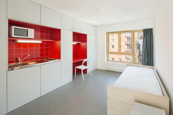 Paris, LAPS Architecture, MAB Arquitectura, Ville de Paris, 2014, 72 avenue Felix Faure, Patronage La�que, Neubau, PVC Stegplatten, Beton, concrete, Fertigstellung, Demokratie, Meinungsfreiheit, 15�me arrondissement, Wohnhaus, Wohnungen, Apartments, Glass, Glas, Licht, Kinderheim, H�rsaal, Seminarr�ume, rue Tisserand, Moderne, Milchglas, Laterna Magica, Aufkl�rung, Laizismus, 15. arrondissement