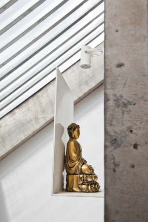 Ho-Chi-Minh-Stadt, Vietnam, DD concept, 3x10 house, Haus, Wohnen, Wohnhaus, Beton, Fassade, Gitter, Perforation, facade, concrete, gutter, grid, residential, Ho Chi Minh City, layer, Schicht, kleines Grundst�ck, small plot, Licht, light, nat�rliches Licht, Stahl, steel