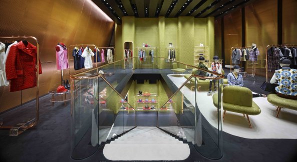 Kupfer, cupper, Metall, Metallfassade, Box, Tokio, Tokyo, Ayoma, Prada, Miu Miu, Schaufenster, shop window, Herzog & de Meuron