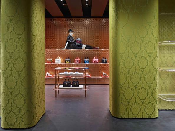 Kupfer, cupper, Metall, Metallfassade, Box, Tokio, Tokyo, Ayoma, Prada, Miu Miu, Schaufenster, shop window, Herzog & de Meuron