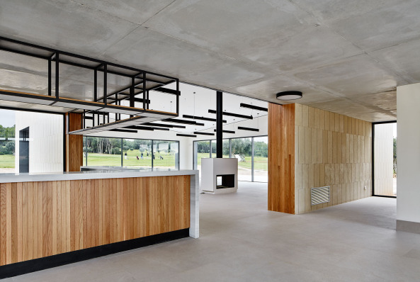 Stonehouse, club house, Haus, Golf, Mallorca, Spanien, Santa Ponca, GRAS arquitectos, landscape, Landschaft, Stein, Gestein, Glas, Verglasung, glass, Fassade, facade, Winkel, angle