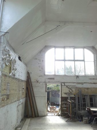 Rye, East Sussex, Kino, cinema, Jonathan Dunn Architects, England, Grobritannien, Nordirland, Wohnanlage, John Fletcher, housing project, Denkmalpflege, conservation, reuse, Umnutzung, Hgel, slope, Dachkonstruktion, Dach, roof, Erweiterung, extension, Holz, wood, red cedar, Zedernholz, Eichenholz, Fassade, facade, Akustik, acoustic, Theater, Ballett, Oper, Sport