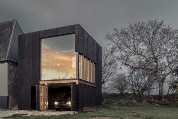 Ziegler Antonin architecte, Impasse des Falaises, �rmelkanal, La Manche, Meer, Haus, house, sea, country house, Fassade, facade, schwarz, Holz, wood, Anbau, Bibliothek, library, Senneville-sur-Fecamp, Kubus, Fenster, window, Holzpaneele, Ausblick, view