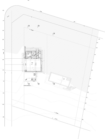 Crdoba, Argentinien, House in Q2, Santiago Carlos Viale Lescano, Haus, housing, unterirdisch, Hof, courtyard, Beton, concrete, Dach, roof, vegetation, Garten, Terrasse, terrace, pool, Schwimmbad, Beleuchtung, light, Aluminium, Sule, column, Gestein, brick, Backstein