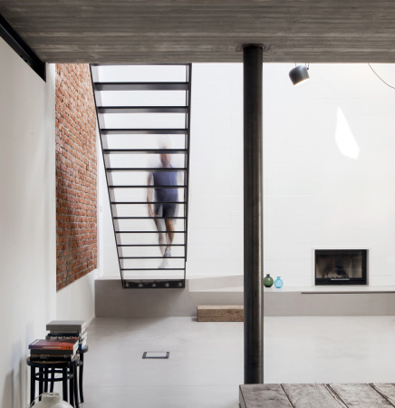 UV house, house, Haus, Wohnen, Wohnung, OASI architects, Umbau, conversion, urban villa, Beton, concrete, Backstein, brick