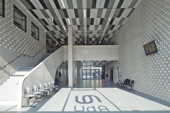 2014, Frankreich, Featurism, Neubau, Fassade, Spielerei, Metall, France, Dental Care Centre, CHU d�Estaing, Clermont-Ferrand, Odontology, Odontologie, Philippe Gazeau Architect, ﻿﻿Philippe Ruault, Christophe Camus, Health care, Healing architecture, Baunetzwoche