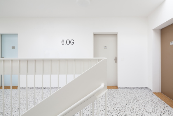 Schenker Salvi Weber Architekten; Bengt Stiller, Christoph Panzer; Begehbare Auenhaut; Sozialwohnungsbau; Wohnbebauung Sillblock; Innsbruck; sterreich; Blockrandbebauung; Balkonarena