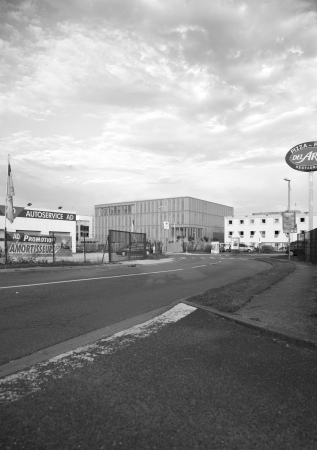 BVAU, Eric Bartolo, Jerome Villemard, Head office of Social security for French citizen abroad, Rubelles, Frankreich, Melun, Sicherheit, suburban, office, Bro, Fassade, facade, Transparenz, glass, Glas, Holz, hell, clean, wei, Licht, Beleuchtung, light