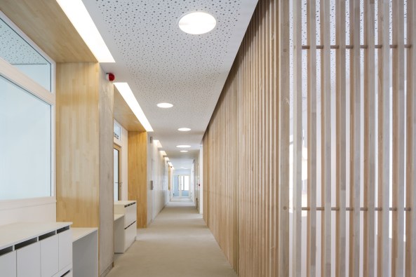 beton, Aluminiumverkleidung, aluminium perforated skin, reinforced concrete, Gaetan Le Penhuel, Paris, Kita, kindergarden, Sozialwohnung, social housing