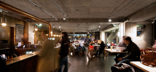 Haworth Tompkins, National Theatre in London, National Theatre, Theatre, Theater, refurbishment, Renovierung, Umbau, Sanierung, Ausbau, Sir Denys Lasdun, England, London, Dorfman Theatre, NT Future, conservation, Denkmalpflege, Themse, Thames, Neubau, Fassade, facade, Glas, glass, Glasfassade, concrete, Beton