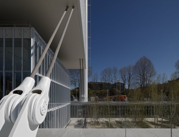 Turin, Italien, Renzo Piano, Intesa Sanpaolo, Neubau, 2015, Fertigstellung, Hochhaus, Turm, tower, highrise, Fassade, Glas, glass, facade, Garten, garden, Verwaltung, office, Bro, gemischte Nutzung, mixed use, variable Nutzung, Infrastruktur, Wintergarten, winter garden, Doppelfassade, double skin facade